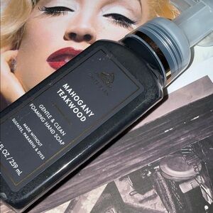 🪵 White Barn x Mahogany Vibes 🪵